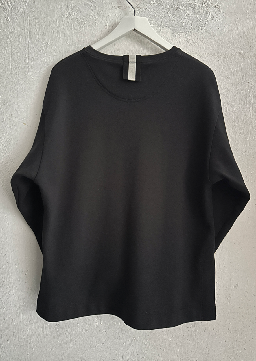 Oversized long sleeve top in black
