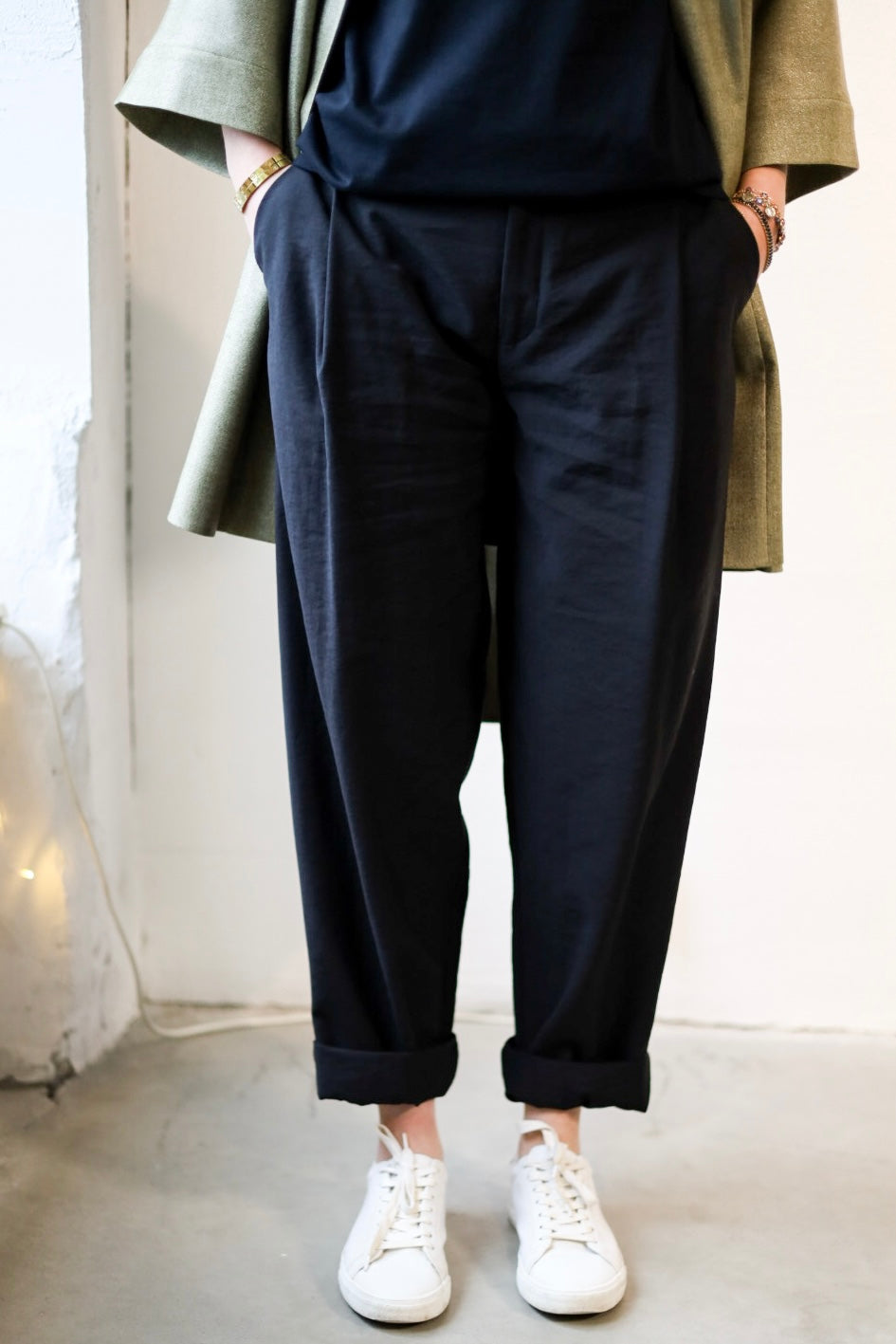 Viscose trousers in black