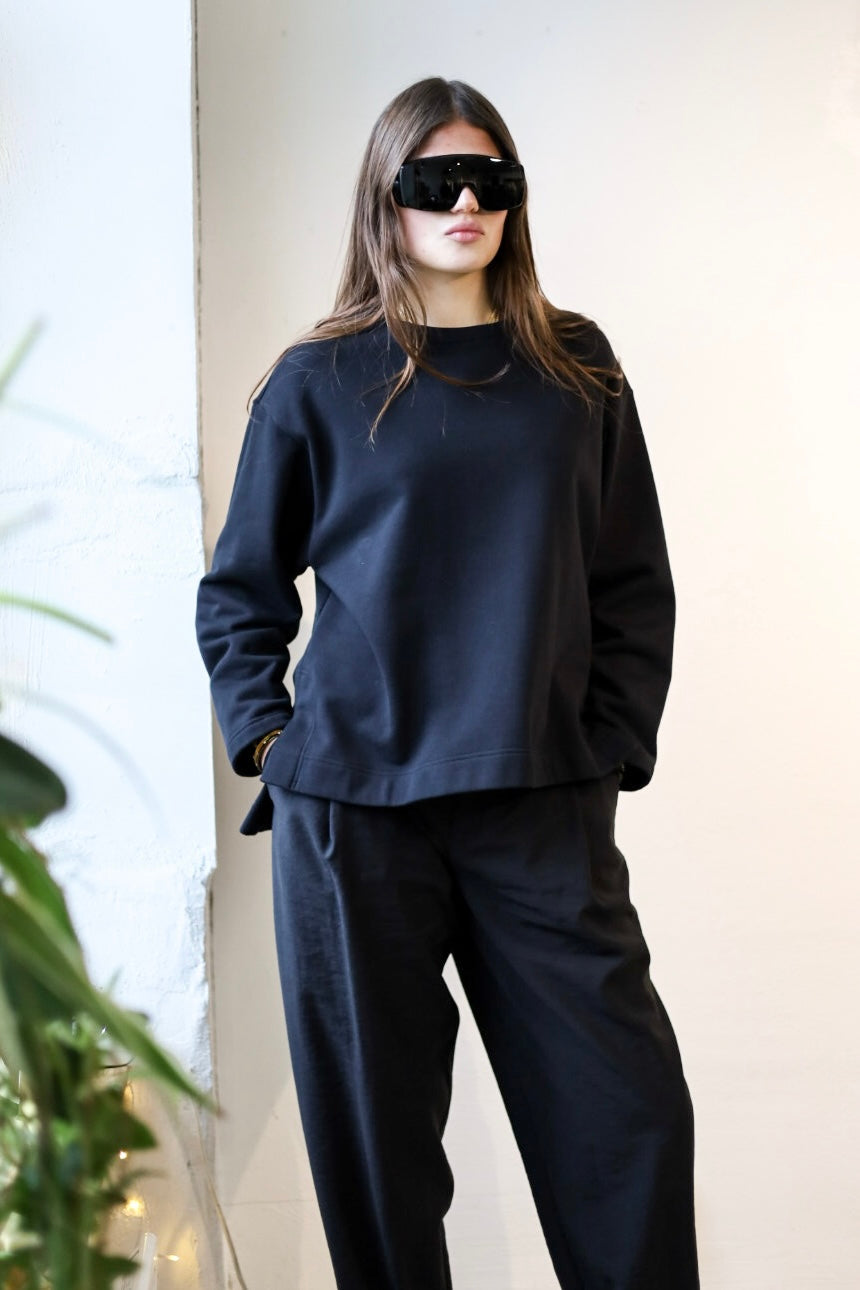 Oversized long sleeve top in black