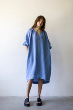 Puff-sleeve linen dress in light blue