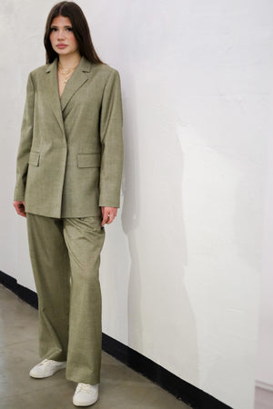 Trousers in light green