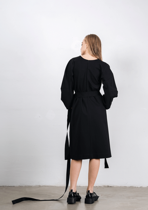 Volume sleeve jersey dress in black