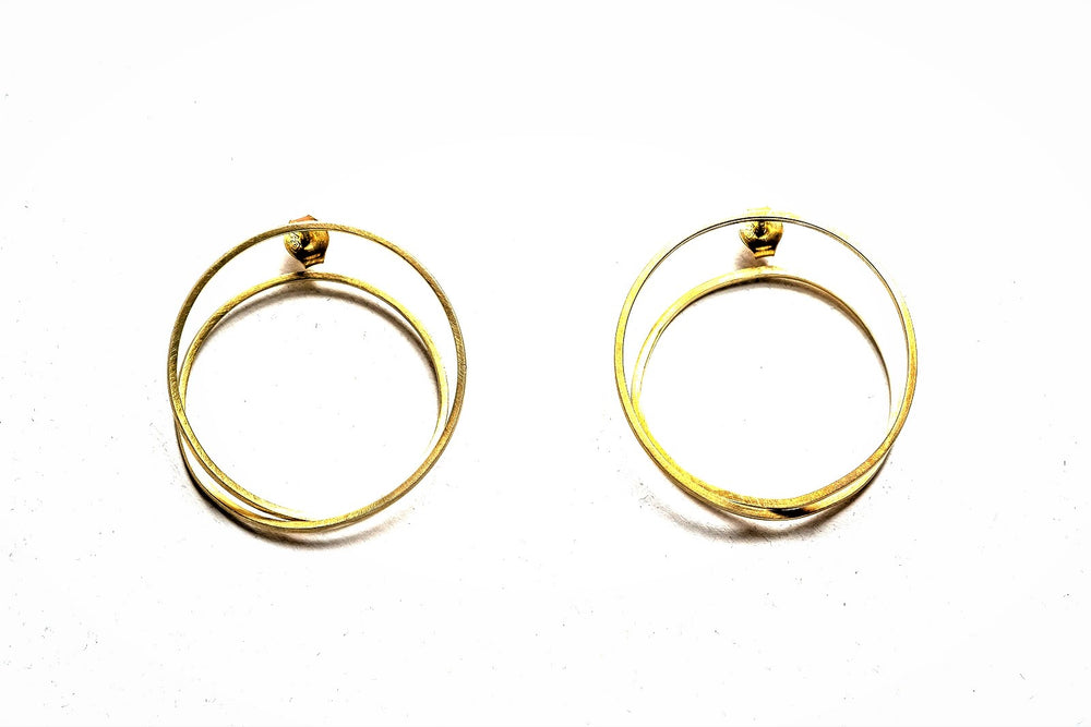 Minimalistic circle earrings