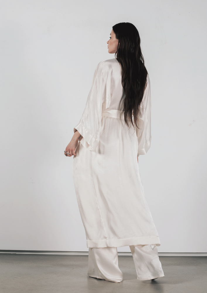 Kimono-style dress in natural white