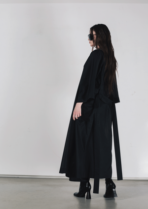 Kimono-style dress in black